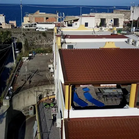 Rosa's House Feriehus Lipari (Isola Lipari)